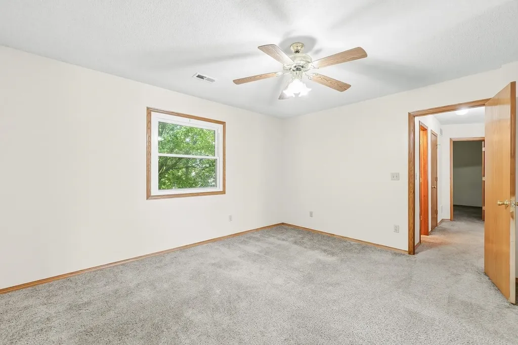 4479 N Edgemoor Court Bel Aire KS 67220