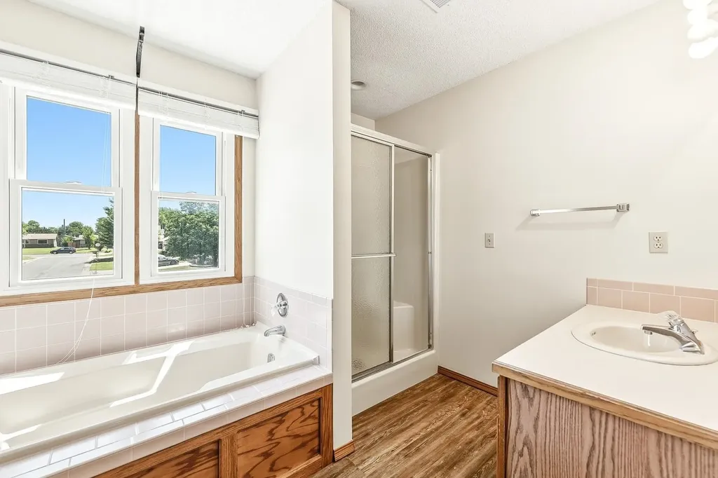 4479 N Edgemoor Court Bel Aire KS 67220