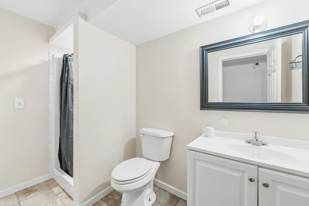 4479 N Edgemoor Court Bel Aire KS 67220