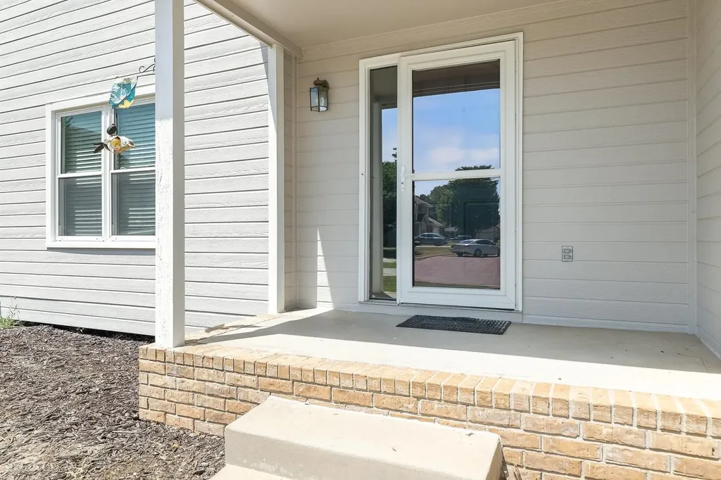 4479 N Edgemoor Court Bel Aire KS 67220