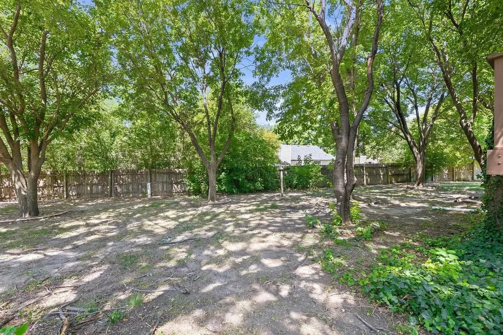 4479 N Edgemoor Court Bel Aire KS 67220