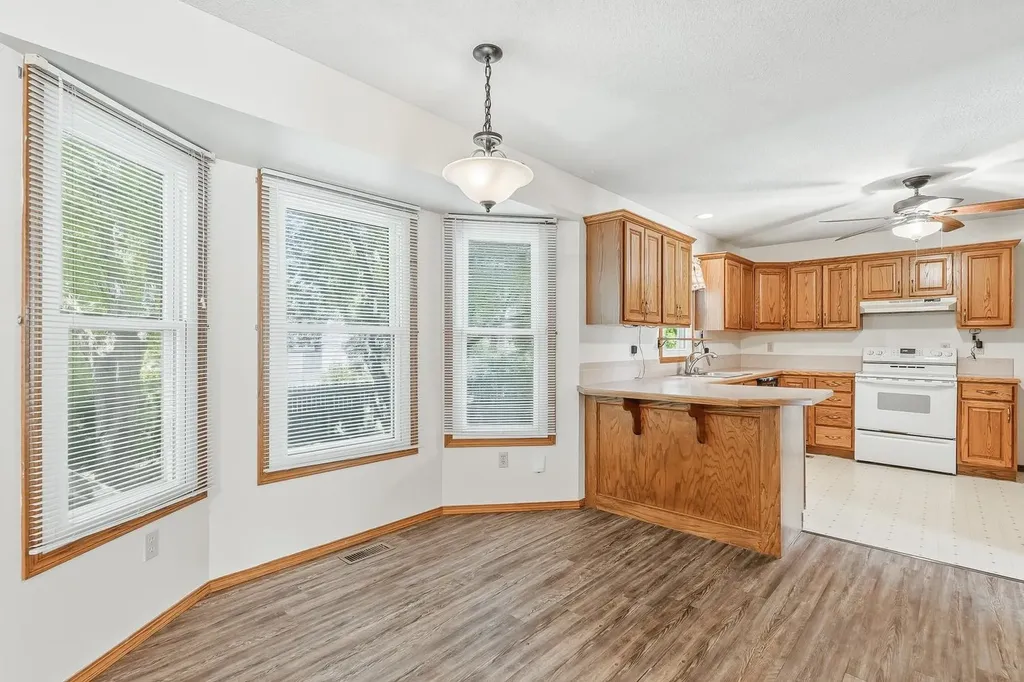 4479 N Edgemoor Court Bel Aire KS 67220