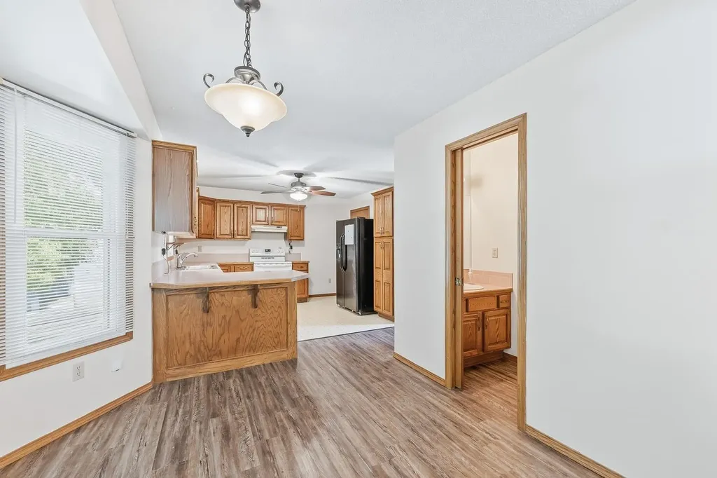 4479 N Edgemoor Court Bel Aire KS 67220