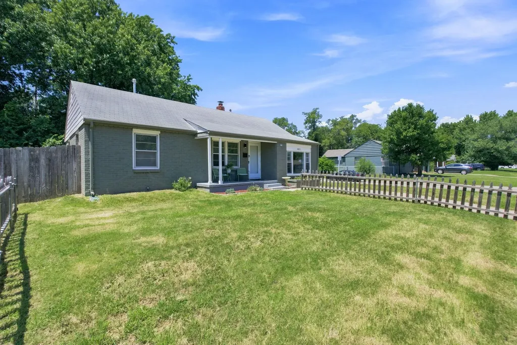 801 S Lightner Wichita KS 67218