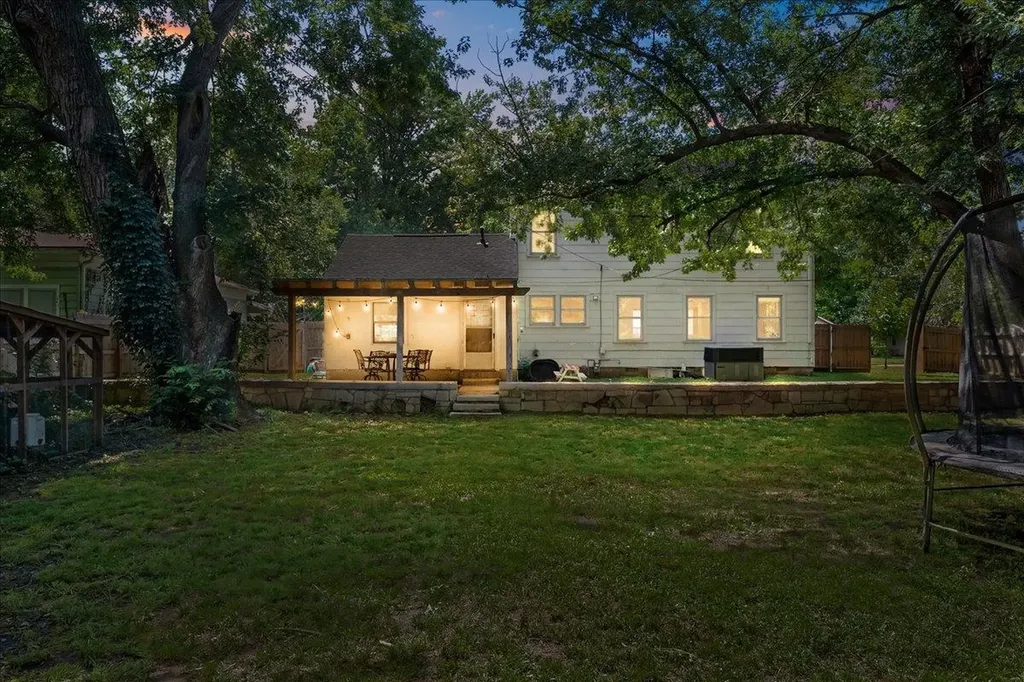 1322 N 4th Street Arkansas City KS 67005