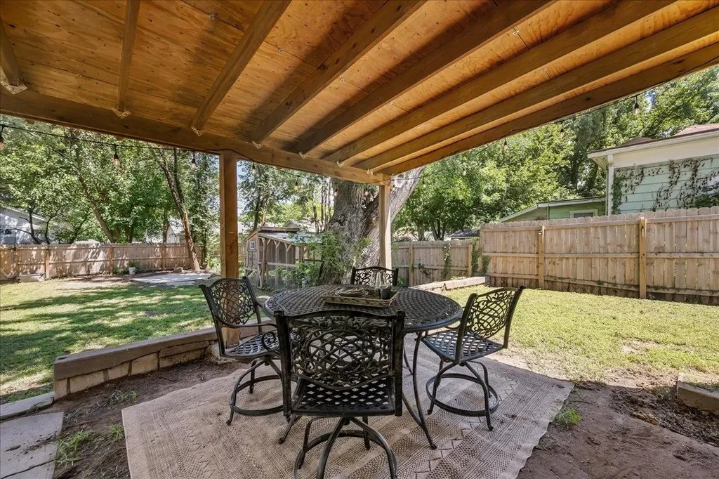 1322 N 4th Street Arkansas City KS 67005