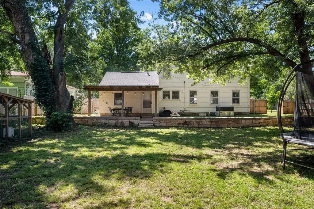 1322 N 4th Street Arkansas City KS 67005
