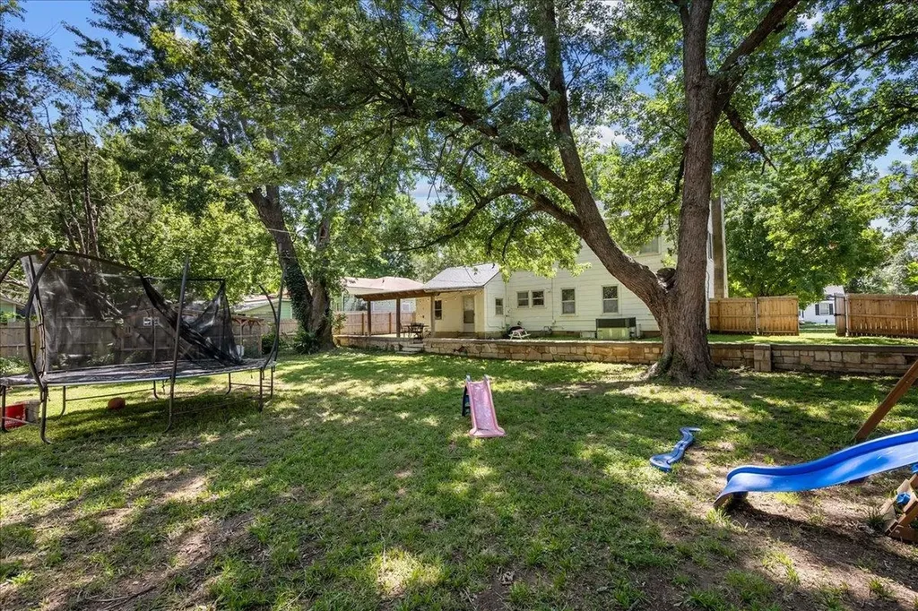 1322 N 4th Street Arkansas City KS 67005