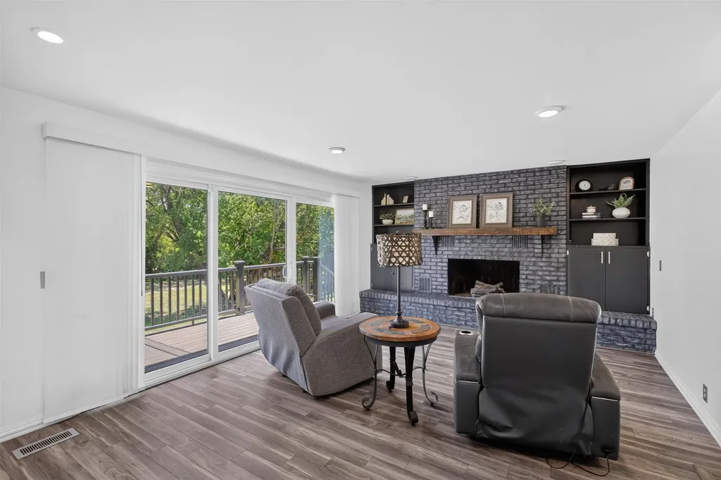 808 NW 4 Avenue Harper KS 67058