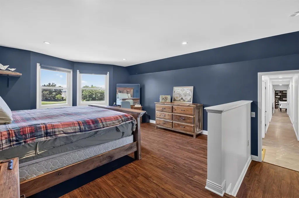808 NW 4 Avenue Harper KS 67058