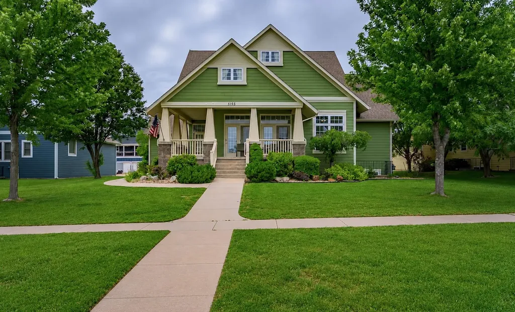 5155 N Saint James Street Bel Aire KS 67226-7636