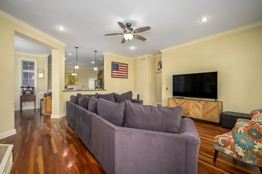 5155 N Saint James Street Bel Aire KS 67226-7636