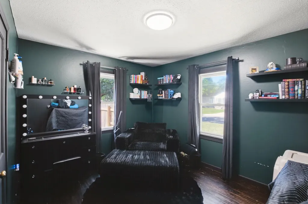 332 N Florence Wichita KS 67212