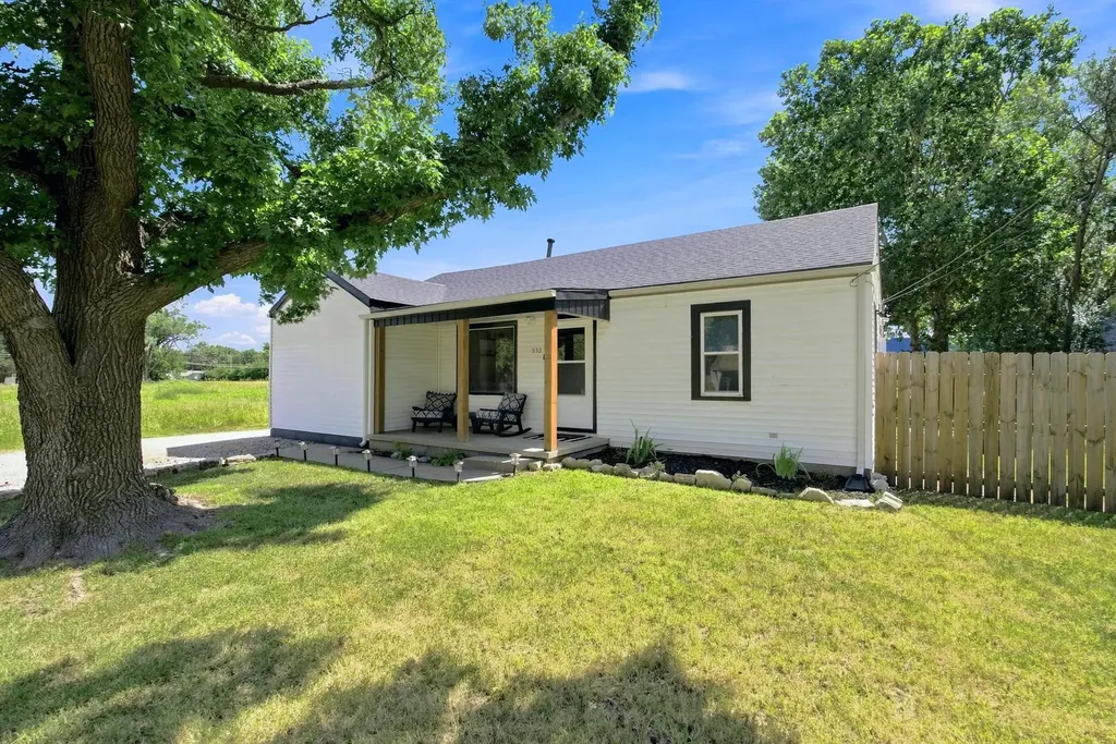 332 N Florence Wichita KS 67212