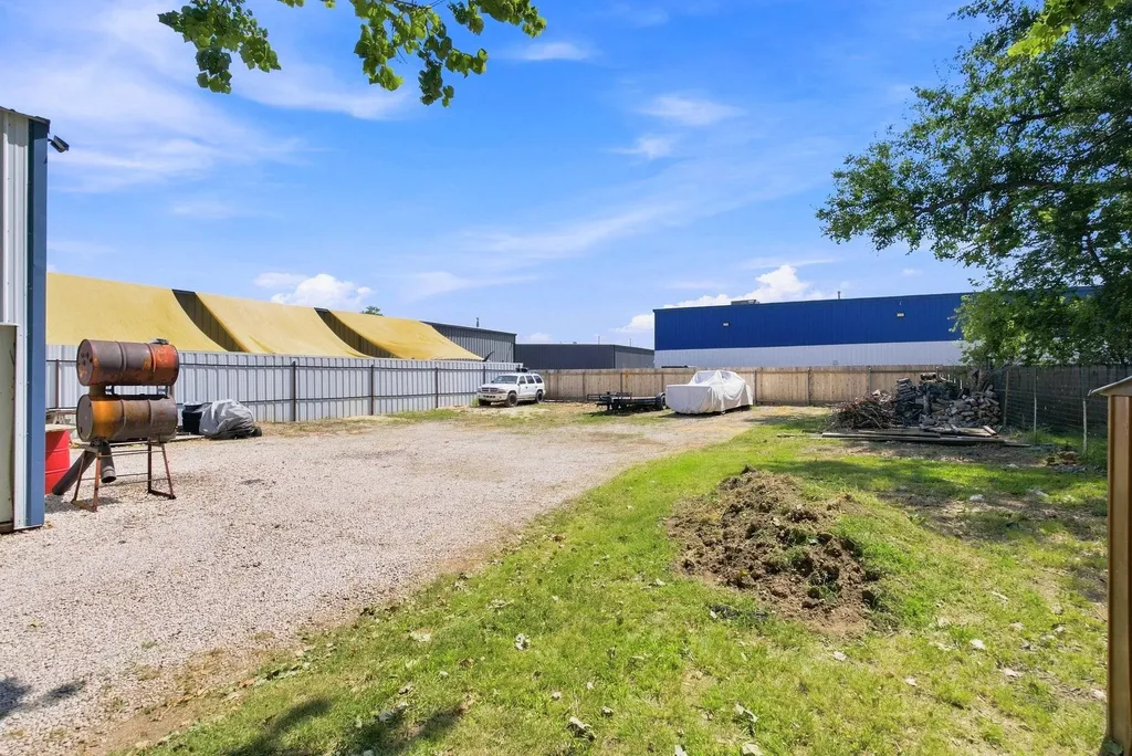 332 N Florence Wichita KS 67212