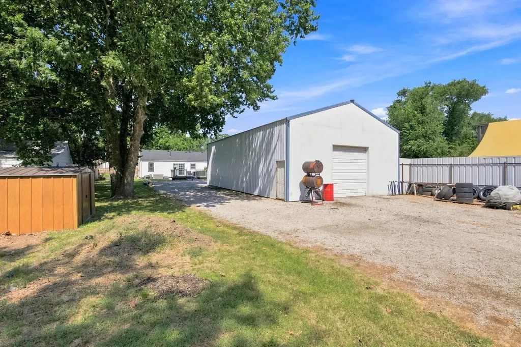 332 N Florence Wichita KS 67212