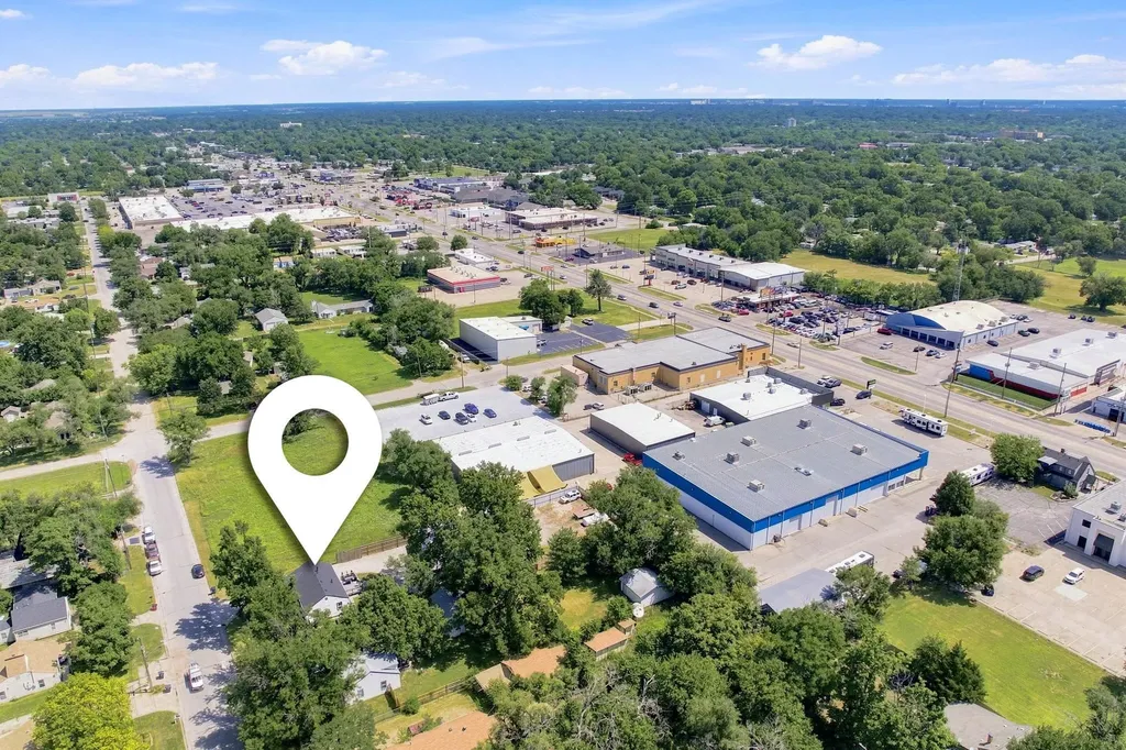 332 N Florence Wichita KS 67212