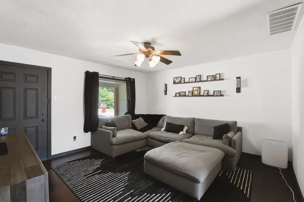 332 N Florence Wichita KS 67212