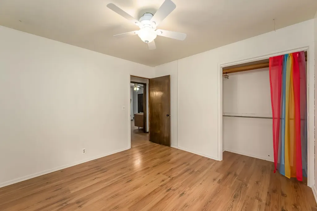 2631 N Hood Avenue Wichita KS 67204-5036