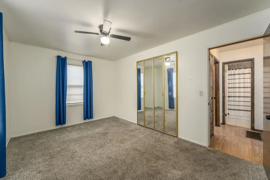 2631 N Hood Avenue Wichita KS 67204-5036