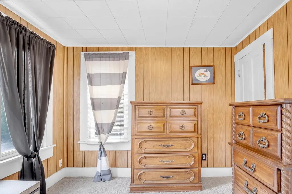 107 SW 3rd Newton KS 67114