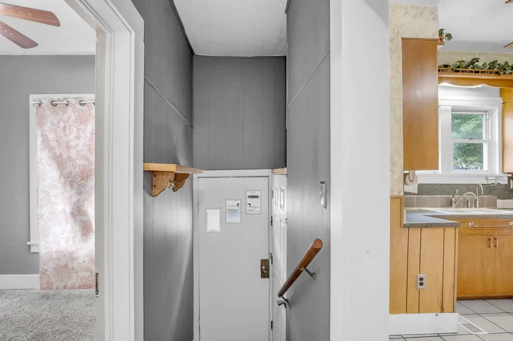 107 SW 3rd Newton KS 67114