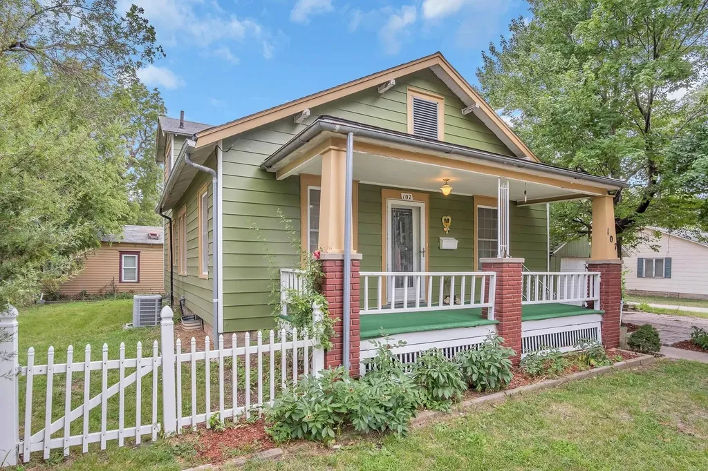 107 SW 3rd Newton KS 67114