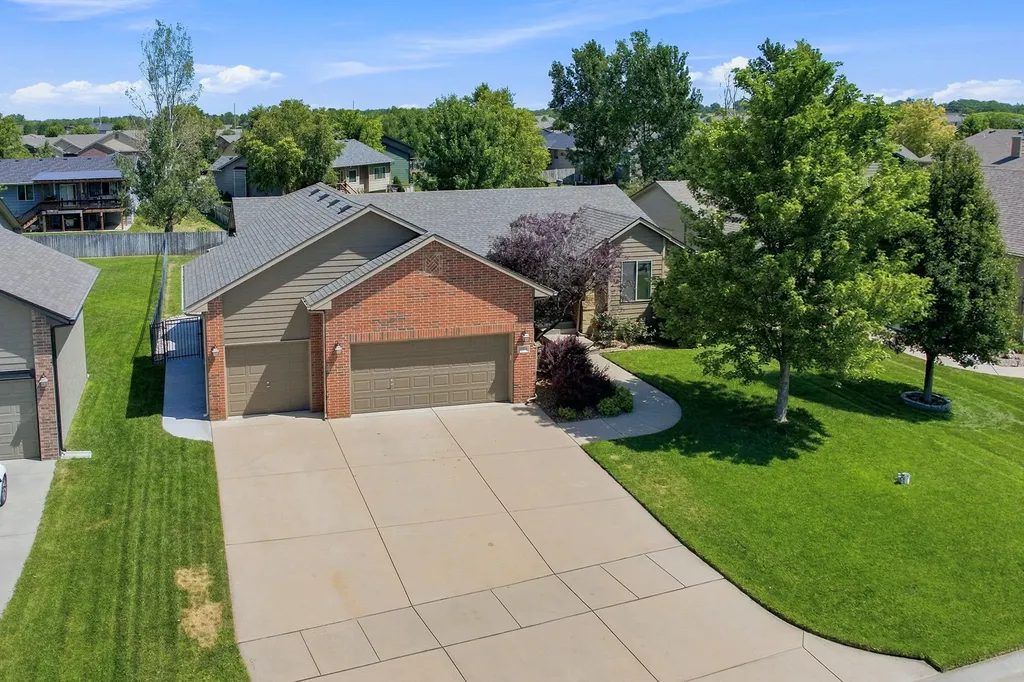 8716 W Conrey Street Wichita KS 67205