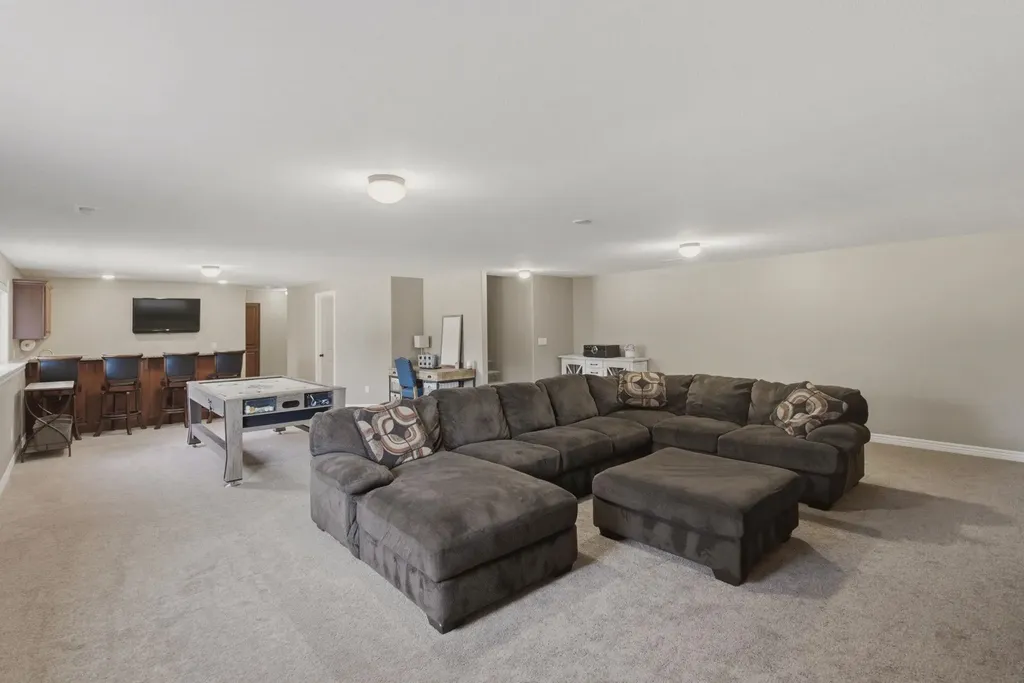 8716 W Conrey Street Wichita KS 67205