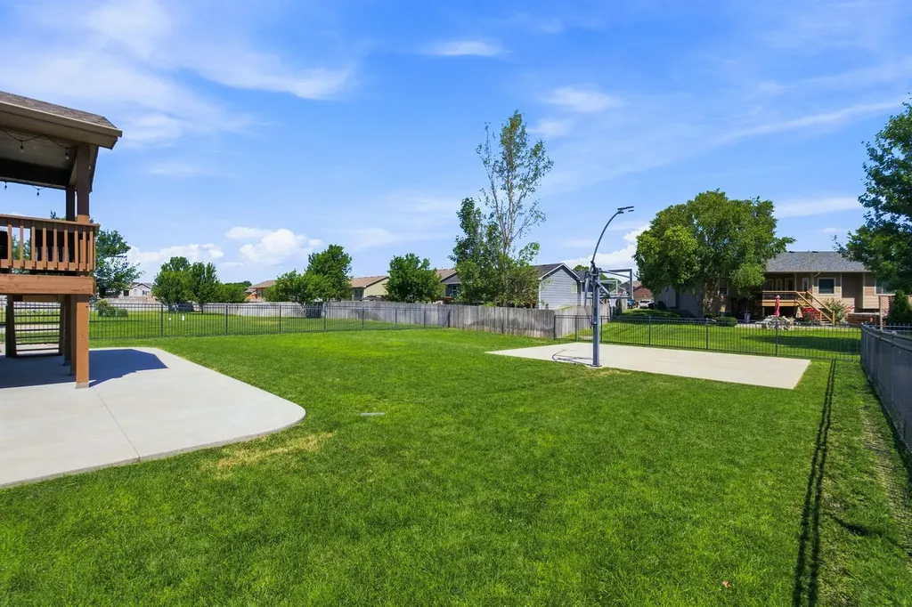 8716 W Conrey Street Wichita KS 67205