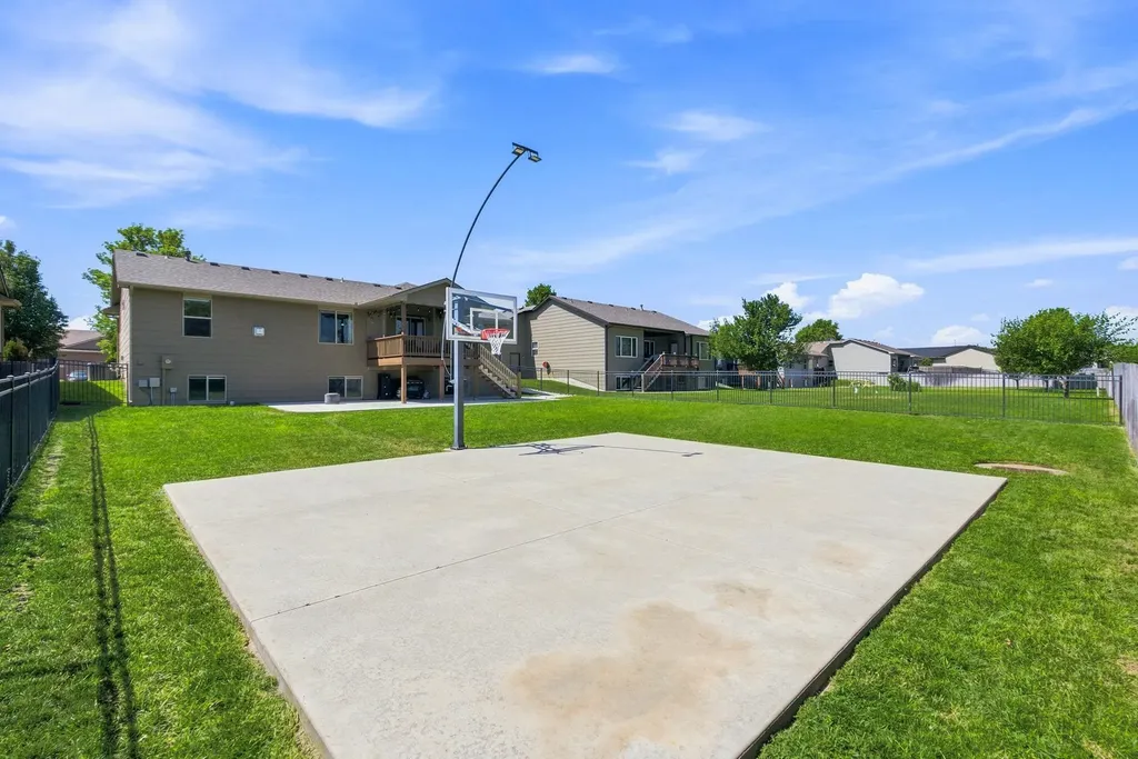 8716 W Conrey Street Wichita KS 67205