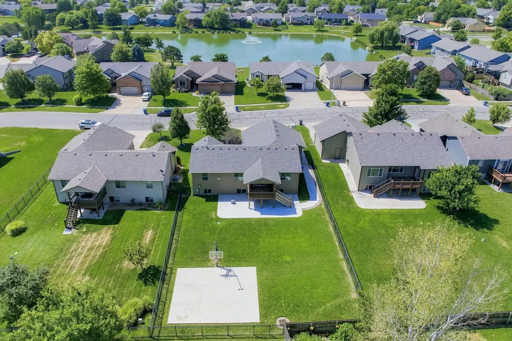 8716 W Conrey Street Wichita KS 67205