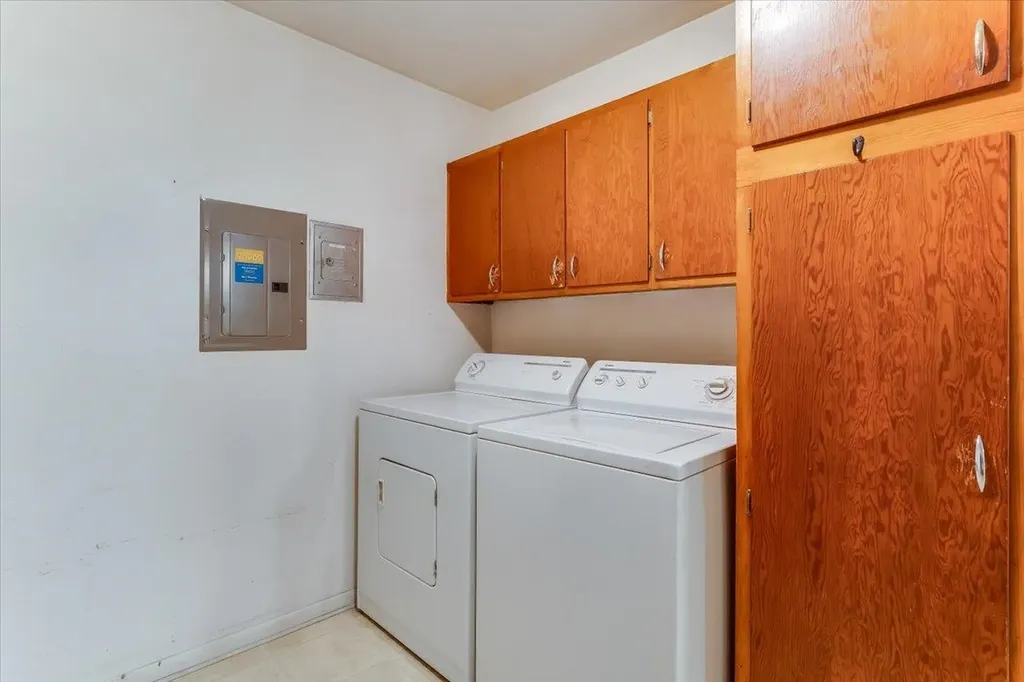 3415 S Bonn Wichita KS 67217