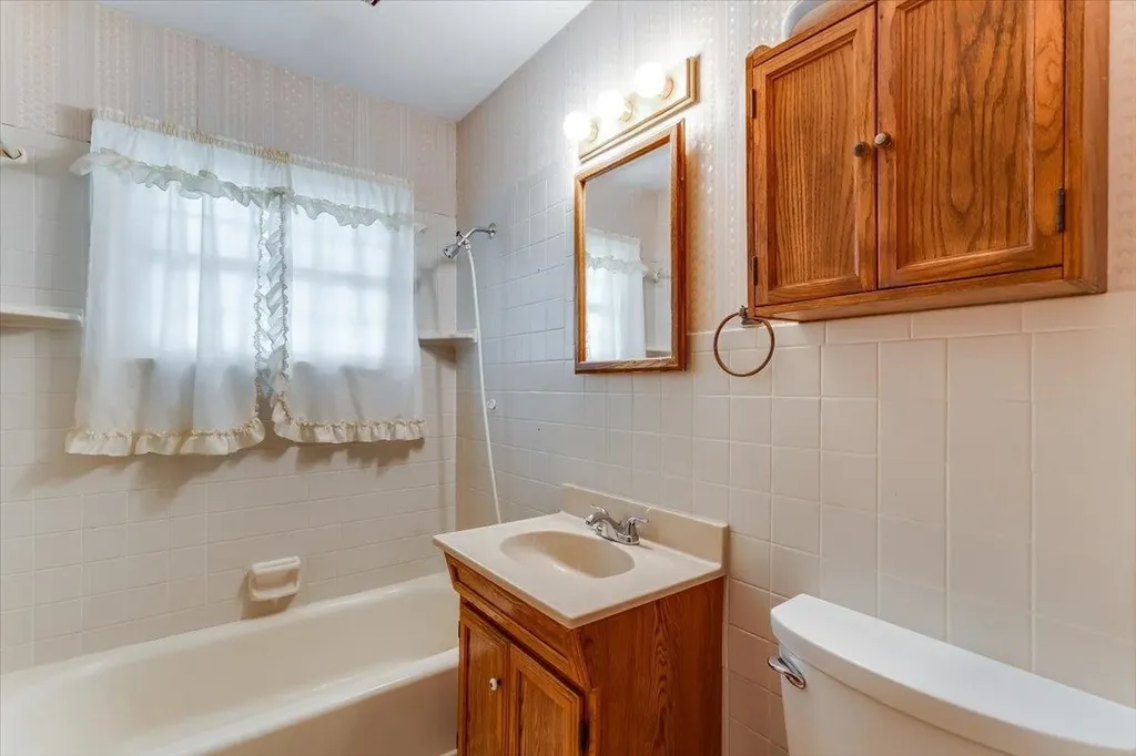 3415 S Bonn Wichita KS 67217