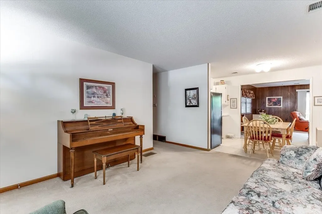 3415 S Bonn Wichita KS 67217