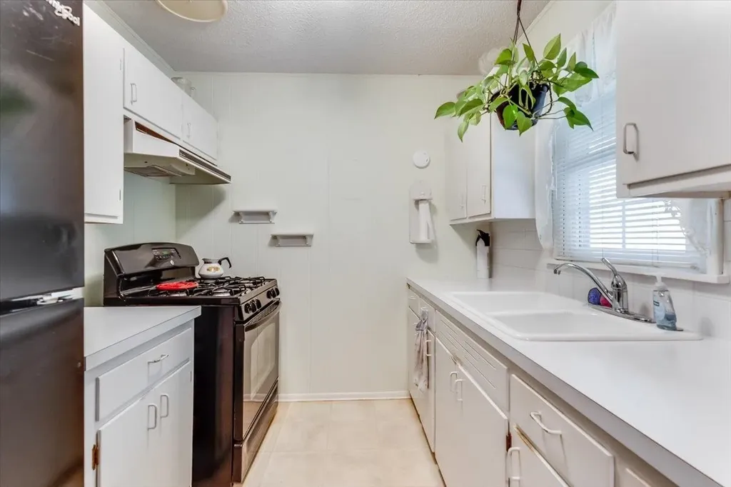 3415 S Bonn Wichita KS 67217
