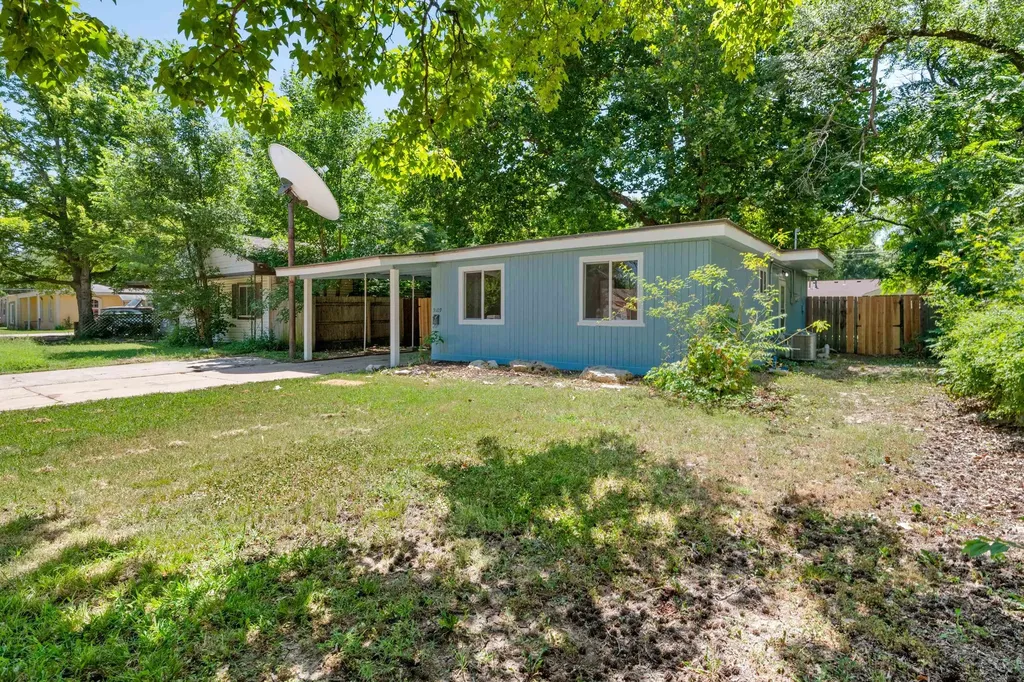 3109 S Alpine Avenue Wichita KS 67216