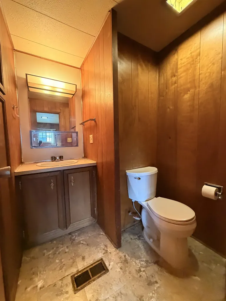739 W 55th Wichita KS 67217