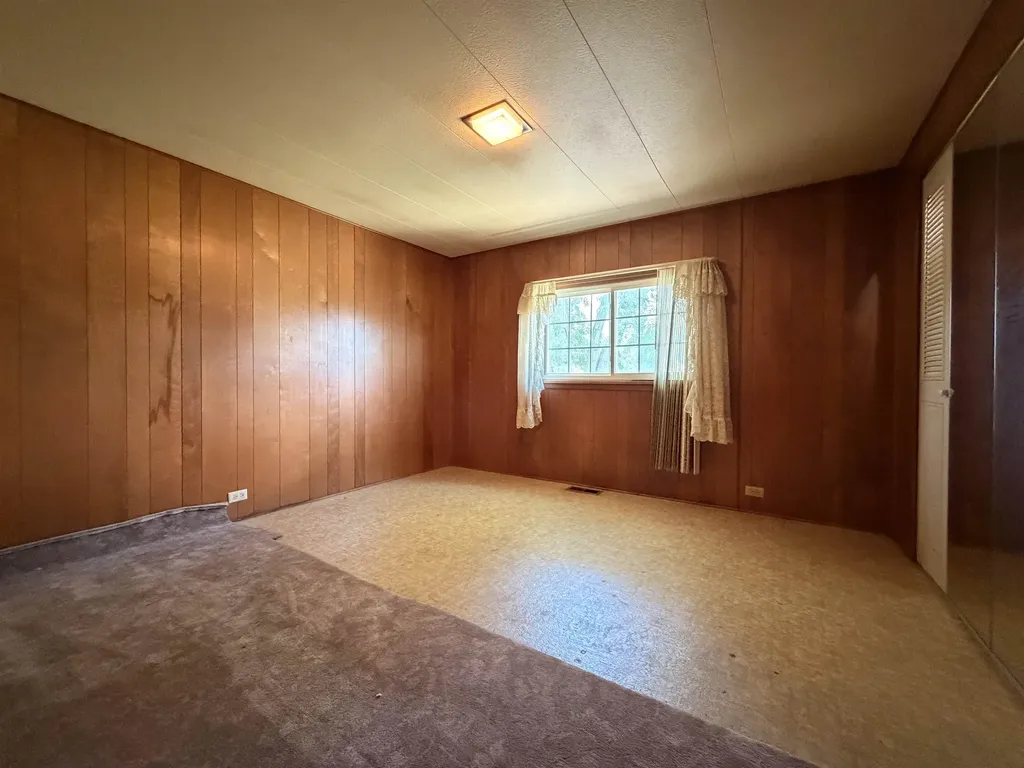 739 W 55th Wichita KS 67217