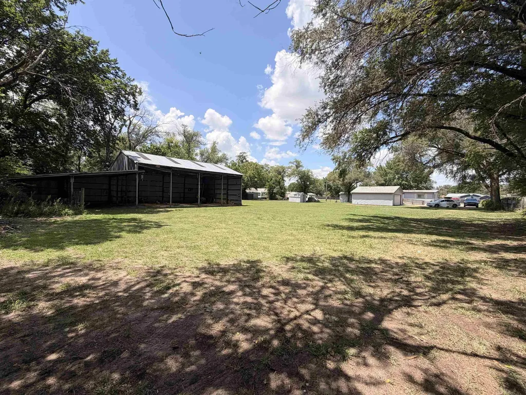 739 W 55th Wichita KS 67217