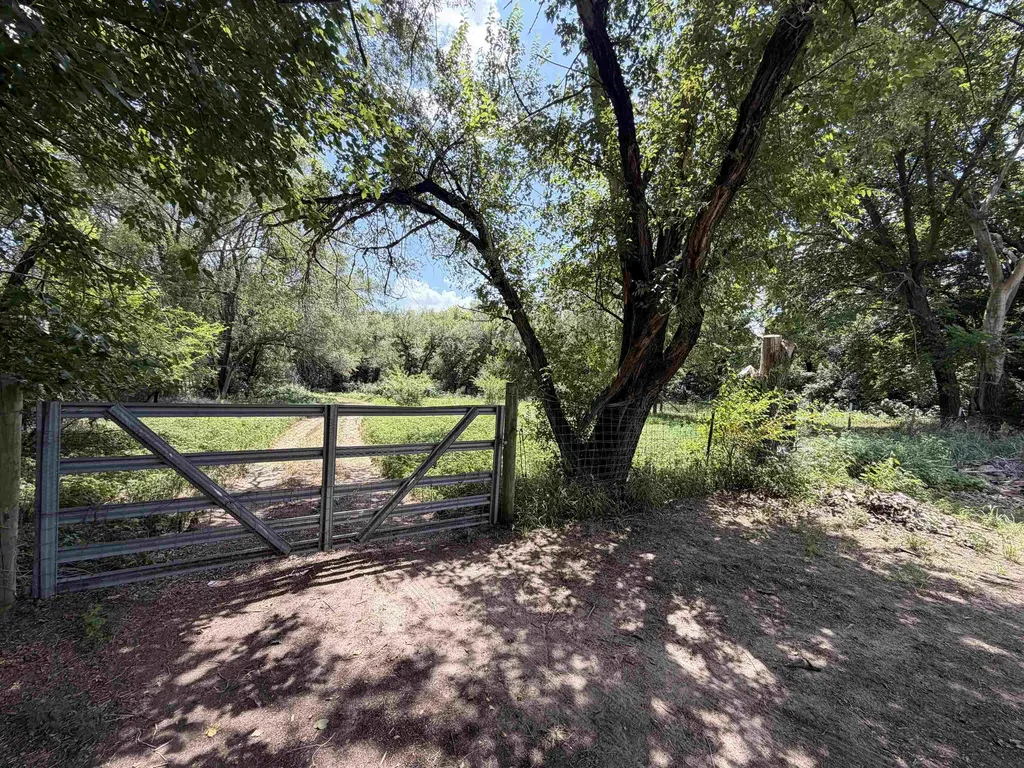 739 W 55th Wichita KS 67217