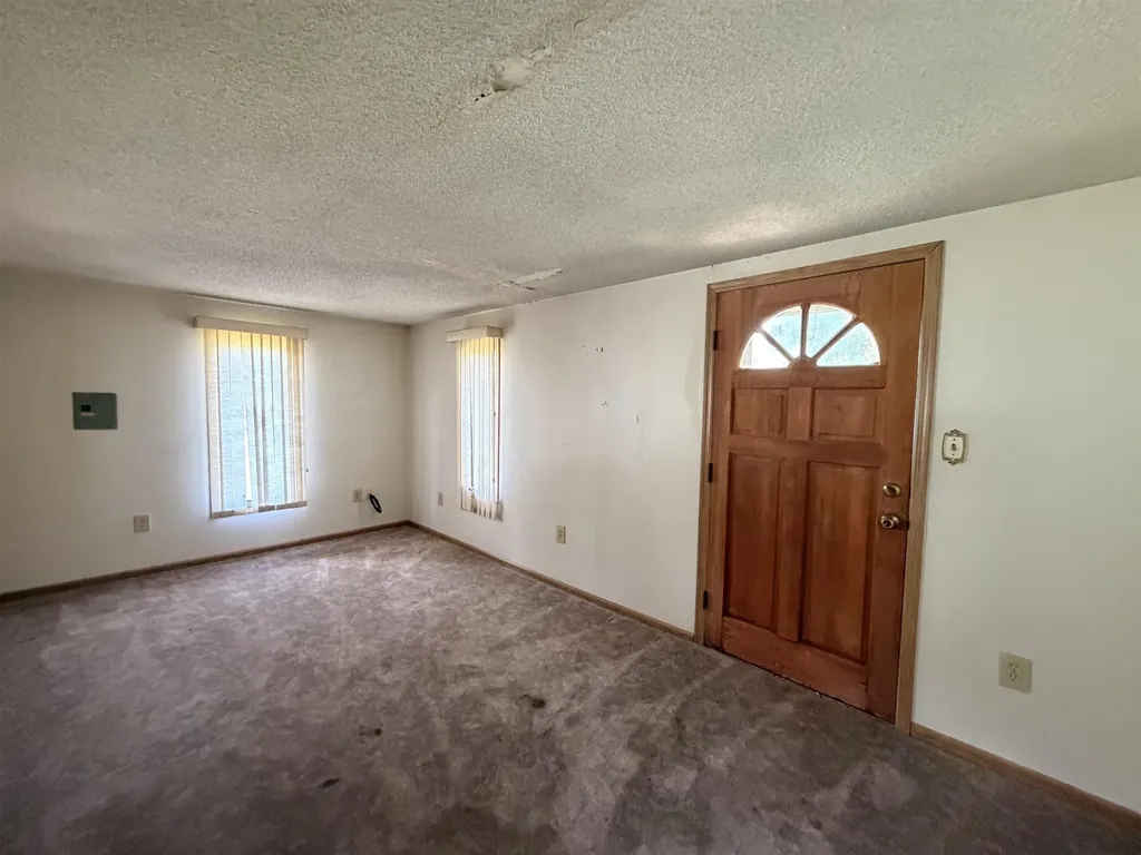 739 W 55th Wichita KS 67217