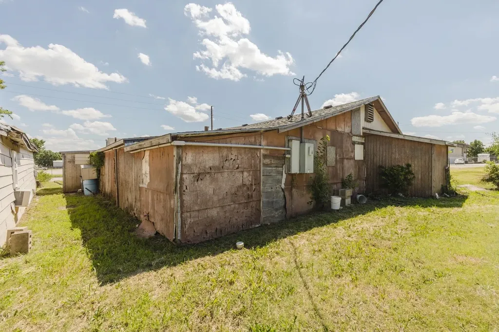 1610 W 6th El Dorado KS 67042