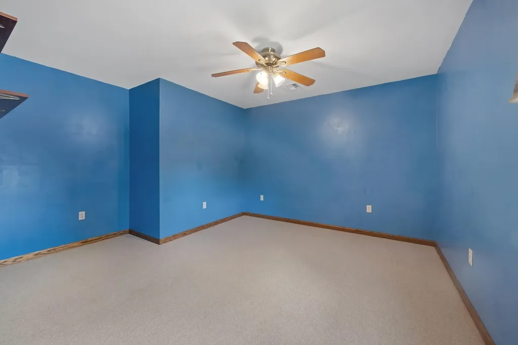 6321 N Ulysses Street Wichita KS 67219-1721