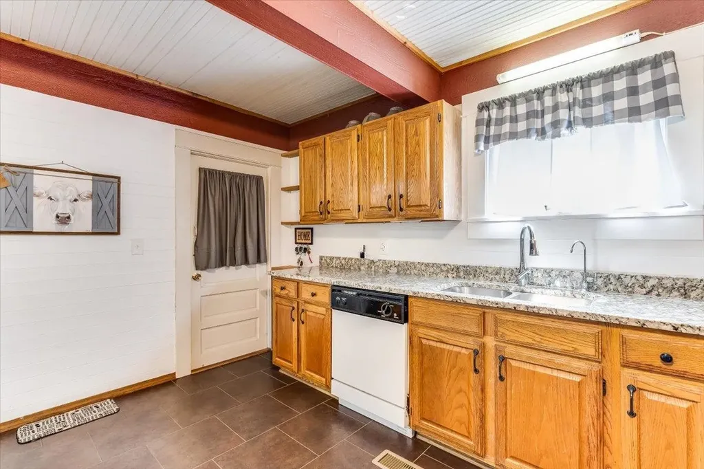 10809 W 95th Street S Clearwater KS 67026