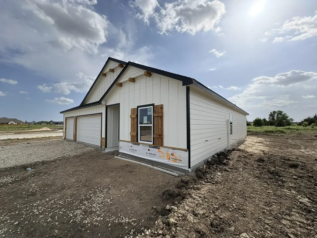 5651 Plumthicket Street Bel Aire KS 67226