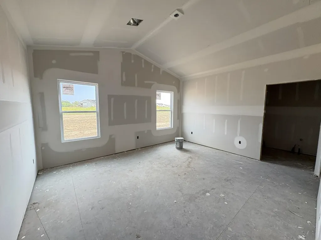 9233 Melissa Avenue Bel Aire KS 67226