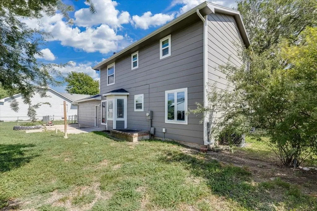416 E School Street Rose Hill KS 67133