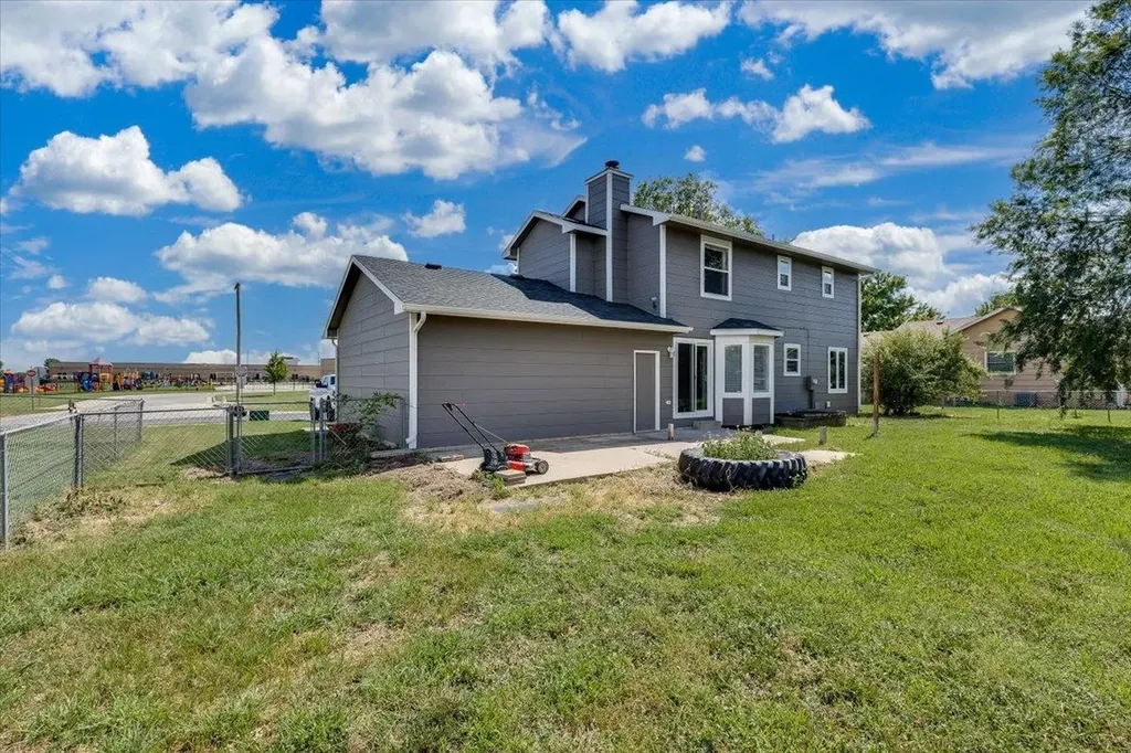 416 E School Street Rose Hill KS 67133