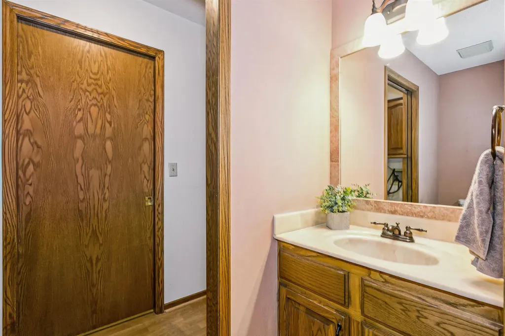 229 N Shefford Street Wichita KS 67212